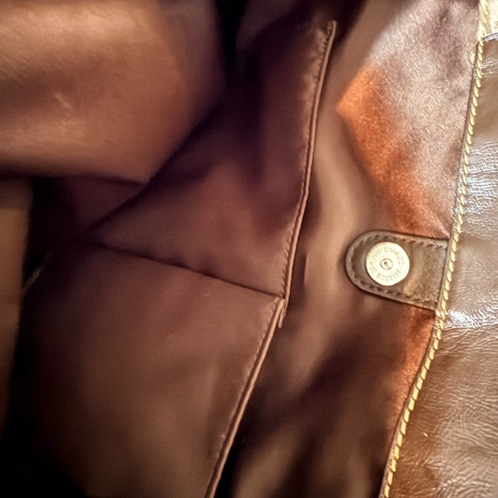 Coach Tan and Brown Signature Shoulder Bag excellent condition, satin bag - Picture 12 of 16